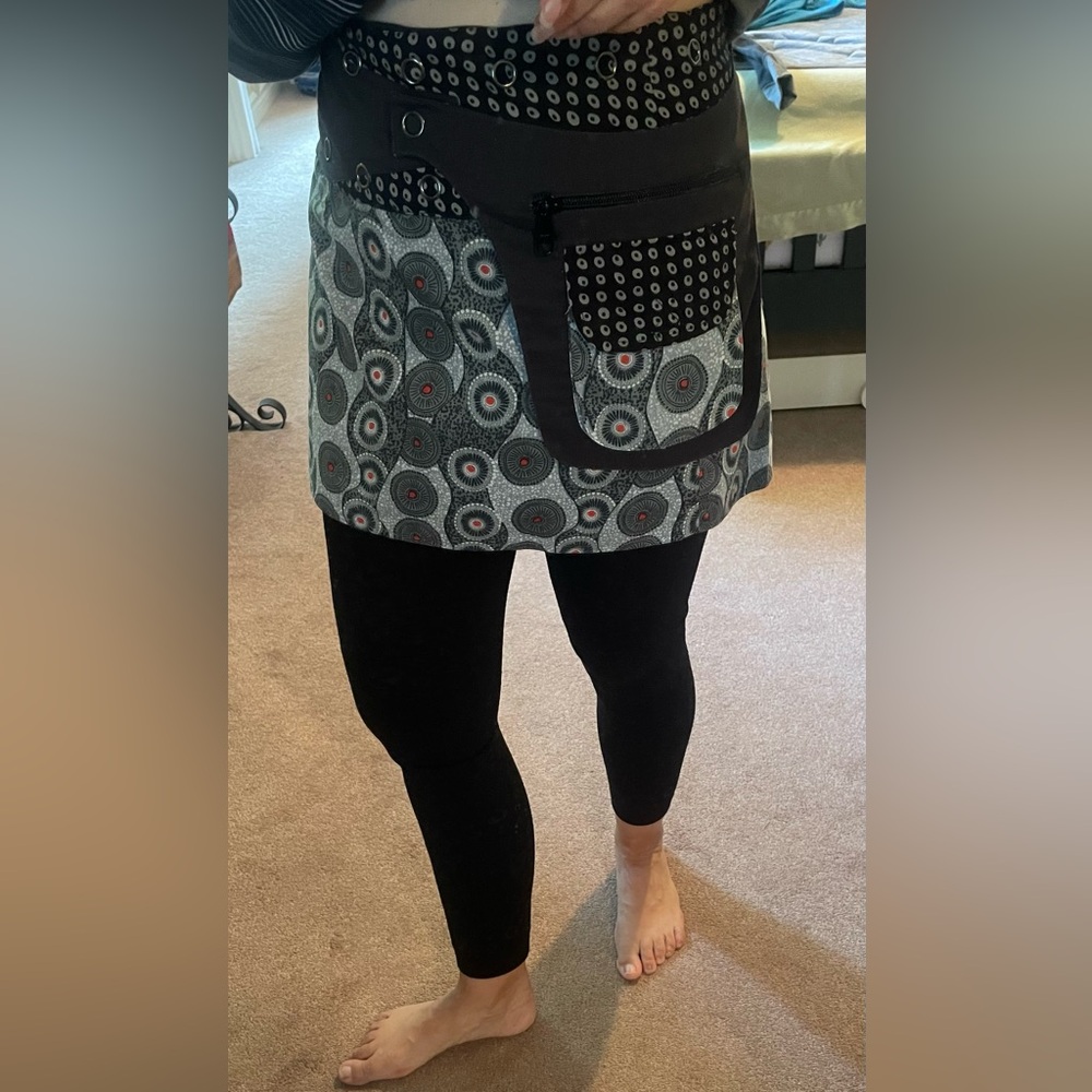 Reversible Mini, fully adjustable waist!